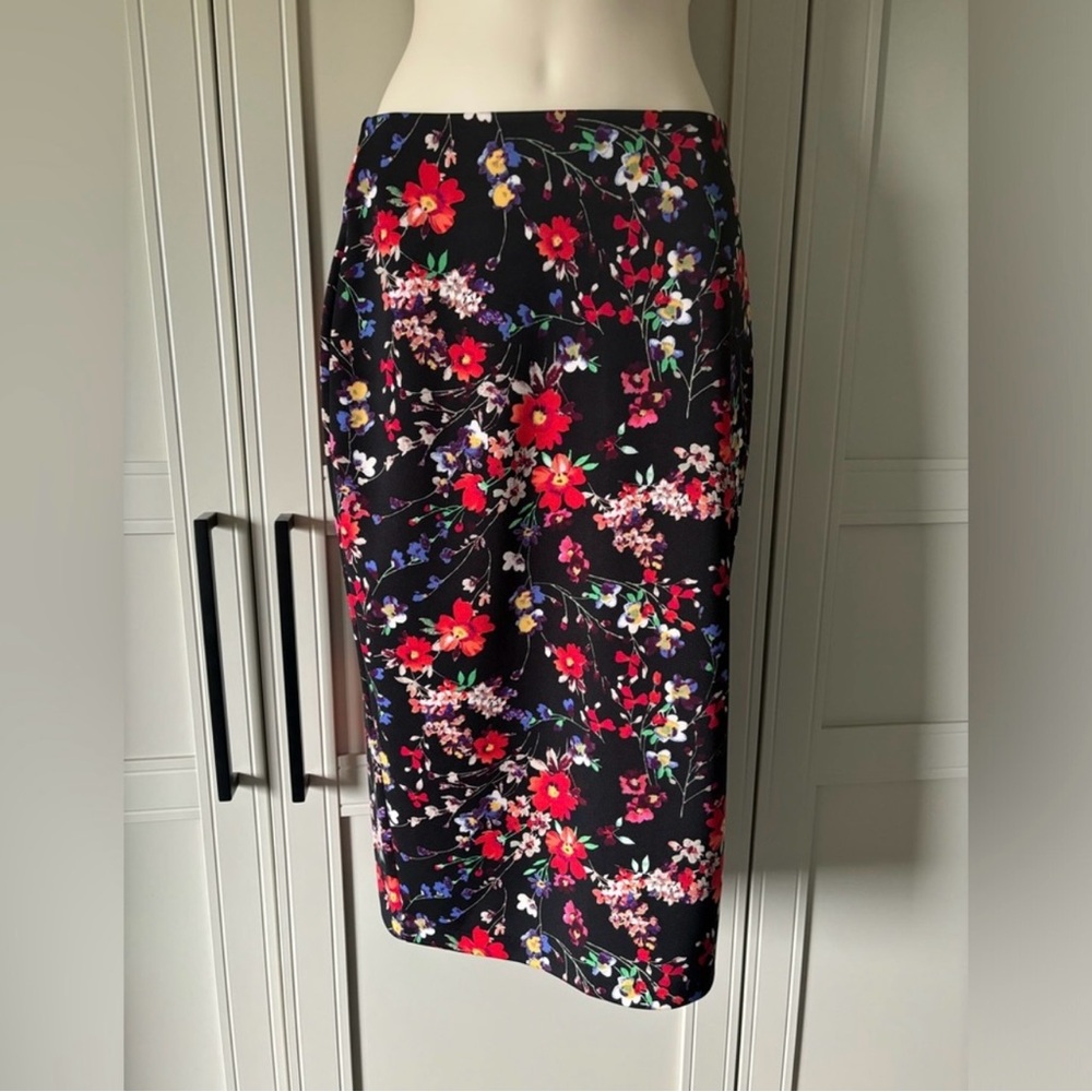 Express Red and Pink Pencil Skirt Knee-Length Cocktail